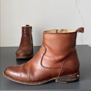 Frye Women’s Brown Leather Ankle Boots Sz 5.5 Boho Chic Western Cow Girl Urban